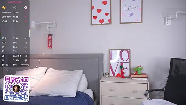 Snapshot of MegganKinson chatting on March 2026 08:26:33 AM MegganKinson online show from March 2026 08:26:33 AM