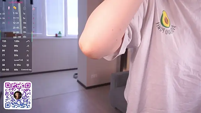 Snapshot of MegganKinson chatting on April 2026 04:28:01 AM MegganKinson online show from April 2026 04:28:01 AM