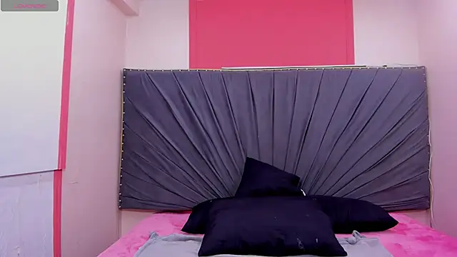 Megan-Hornney online show from October 2025 02:29:01 PM