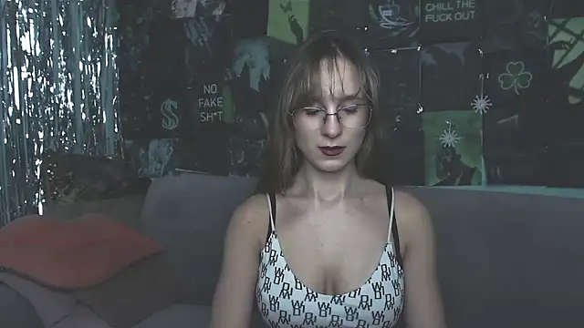 AlishaKellyi online show from November 2025 05:35:01 AM