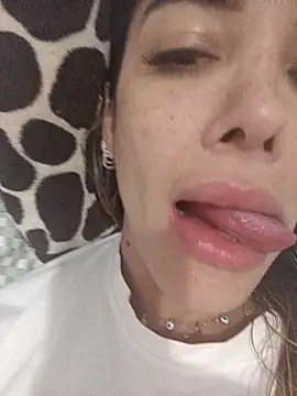 Snapshot of DESIRIE0609 chatting on October 2025 12:43:02 AM DESIRIE0609 online show from October 2025 12:43:02 AM