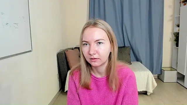 Snapshot of CathyHeximer chatting on November 2025 07:18:01 AM CathyHeximer online show from November 2025 07:18:01 AM