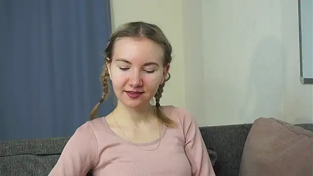 Snapshot of CathyHeximer chatting on December 2025 07:39:02 AM CathyHeximer online show from December 2025 07:39:02 AM