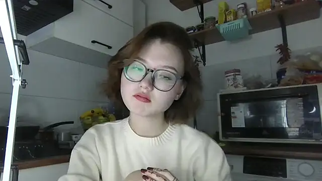 Snapshot of LilysTaylor chatting on October 2025 03:27:01 PM LilysTaylor online show from October 2025 03:27:01 PM