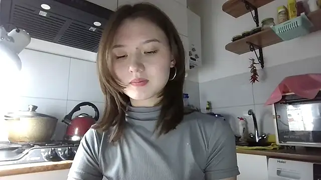 Snapshot of LilysTaylor chatting on November 2025 03:22:01 PM LilysTaylor online show from November 2025 03:22:01 PM