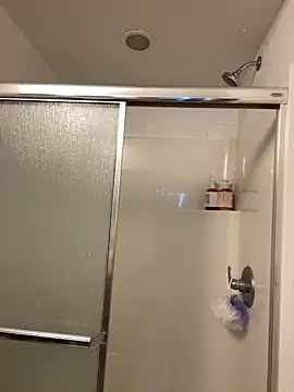 Snapshot of elliepixie chatting on February 2026 07:25:02 PM elliepixie online show from February 2026 07:25:02 PM