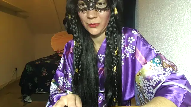 Snapshot of Aromaloveqq chatting on November 2025 03:33:02 PM Aromaloveqq online show from November 2025 03:33:02 PM