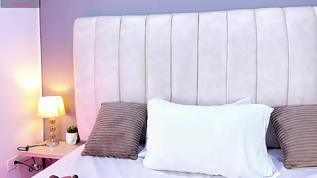 GiiselMejia online show from December 2025 11:59:01 AM