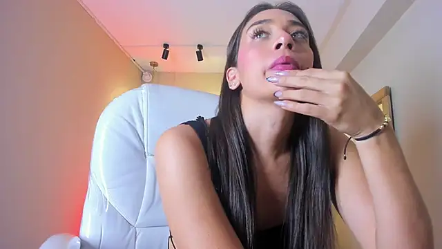 NahimiThompson online show from May 2026 08:14:02 PM