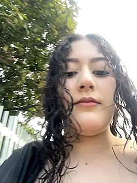 Snapshot of Amber_rose_outdoors chatting on October 2025 10:26:02 PM Amber rose outdoors online show from October 2025 10:26:02 PM