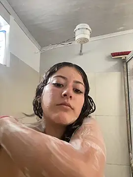 Snapshot of Amber_rose_outdoors chatting on November 2025 04:20:01 PM Amber rose outdoors online show from November 2025 04:20:01 PM