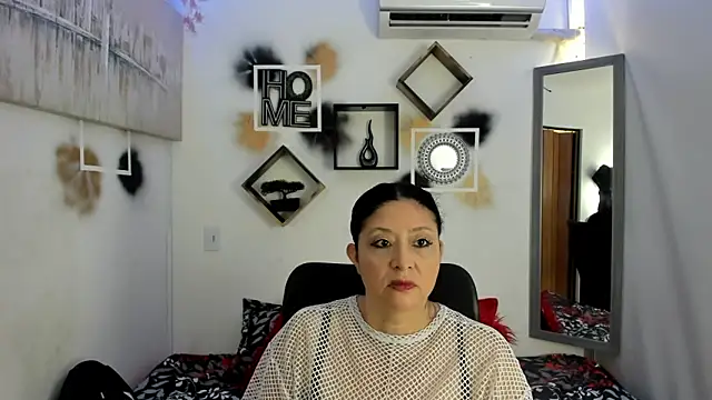 Snapshot of tatis_sofia chatting on November 2025 01:00:02 PM tatis sofia online show from November 2025 01:00:02 PM