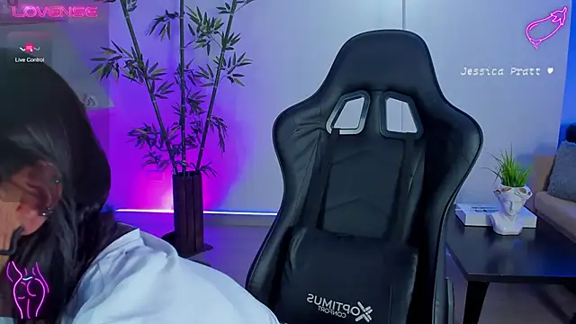 Snapshot of JessicaPratt chatting on January 2025 07:52:01 PM JessicaPratt online show from January 2025 07:52:01 PM