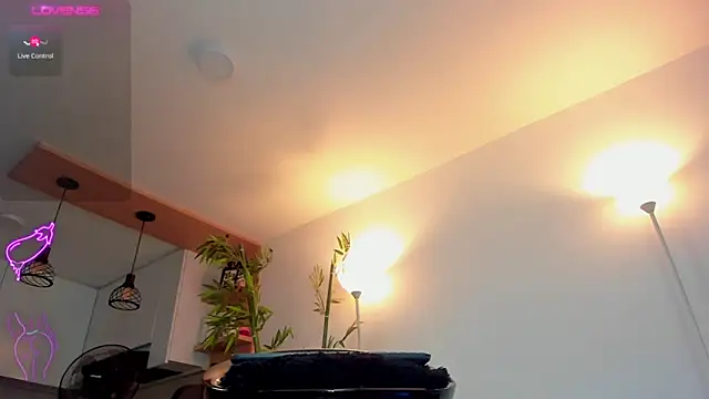 Snapshot of JessicaPratt chatting on September 2025 01:33:01 PM JessicaPratt online show from September 2025 01:33:01 PM