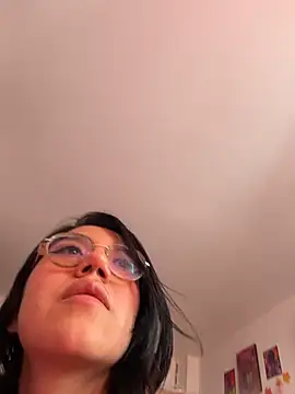 violetbunnyy1 online show from November 2025 04:14:02 PM