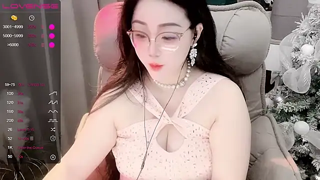 Snapshot of Monica-666888- chatting on December 2025 04:35:02 PM Monica-666888- online show from December 2025 04:35:02 PM