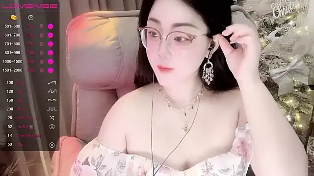 Snapshot of Monica-666888- chatting on June 2026 03:58:01 PM Monica-666888- online show from June 2026 03:58:01 PM