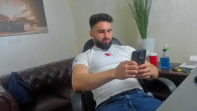 Snapshot of MicahLane chatting on October 2025 05:46:01 AM MicahLane online show from October 2025 05:46:01 AM