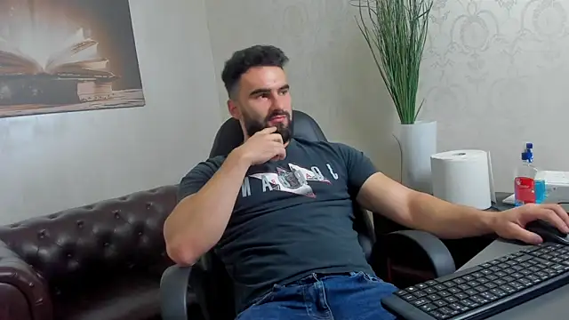 Snapshot of MicahLane chatting on October 2025 05:31:02 AM MicahLane online show from October 2025 05:31:02 AM