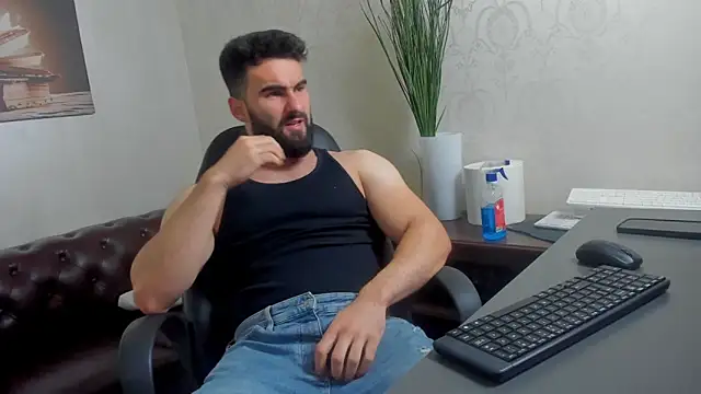 Snapshot of MicahLane chatting on November 2025 05:31:02 AM MicahLane online show from November 2025 05:31:02 AM