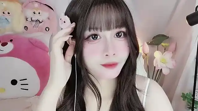 Snapshot of -zhuzhu-999- chatting on December 2025 07:32:01 PM -zhuzhu-999- online show from December 2025 07:32:01 PM