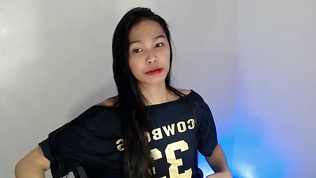  Lachica  online show from October 2025 11:24:02 PM