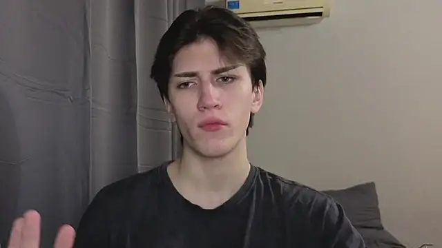 Oliver star boy  online show from November 2025 04:17:01 PM