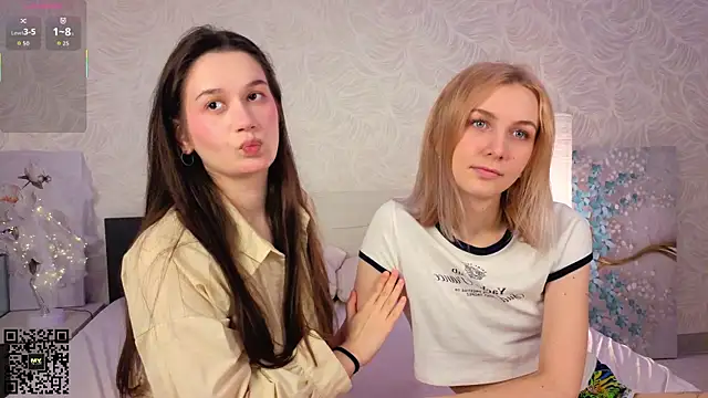 Snapshot of betweenUse chatting on November 2025 03:29:02 AM betweenUse online show from November 2025 03:29:02 AM