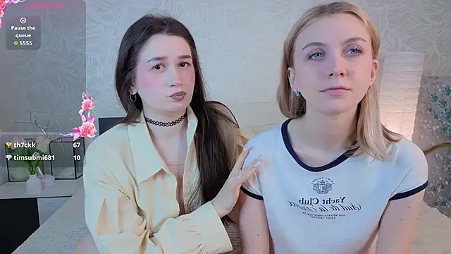 Snapshot of betweenUse chatting on December 2025 05:05:01 AM betweenUse online show from December 2025 05:05:01 AM