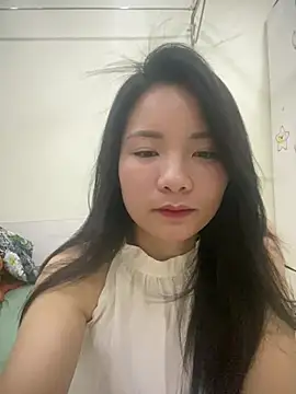 Bee Yellow00 online show from May 2026 04:41:02 AM