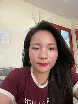 Bee Yellow00 online show from June 2026 04:26:02 AM