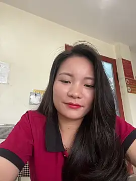 Bee Yellow00 online show from June 2026 04:42:02 AM
