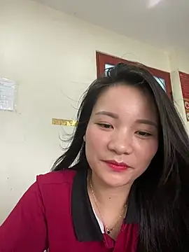 Bee Yellow00 online show from June 2026 04:24:02 AM