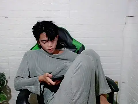 AsianCuteGuy21 online show from April 2026 05:10:02 PM