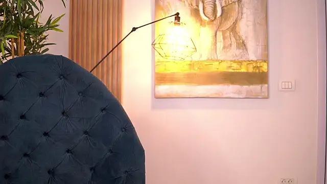 Aisha Bee online show from March 2026 09:35:01 AM