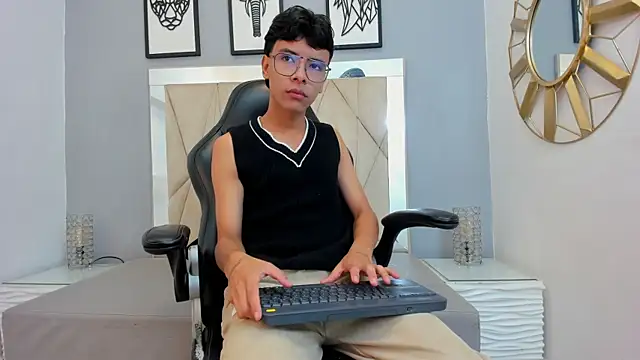 adams bobby online show from April 2026 11:42:02 AM