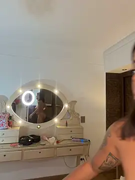 loana vegas online show from April 2026 03:17:01 PM