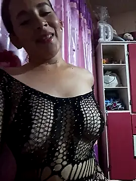 Snapshot of Valentinass20 chatting on November 2025 01:59:01 AM Valentinass20 online show from November 2025 01:59:01 AM