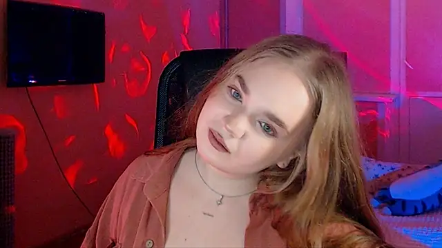 EmilyRisse online show from November 2025 01:32:01 PM