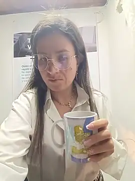Valentina--1 online show from May 2026 10:10:01 AM