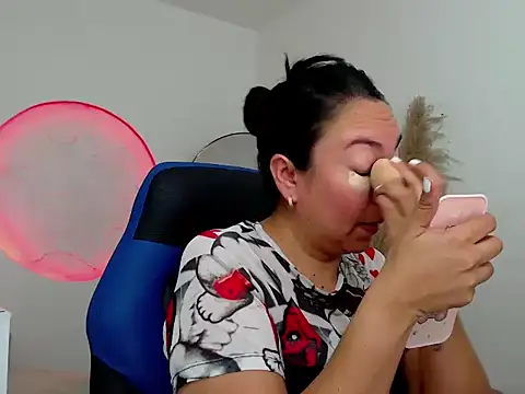 Yadis hot online show from November 2025 08:46:02 PM