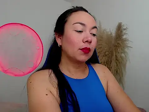 Yadis hot online show from November 2025 08:52:01 PM