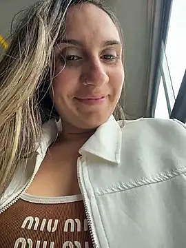 sarah honey   online show from November 2025 03:34:02 PM