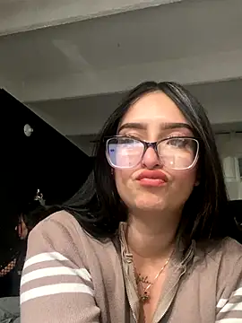 Kloe Novoa online show from November 2025 12:42:01 AM