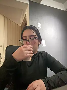 Kloe Novoa online show from February 2026 01:20:01 PM