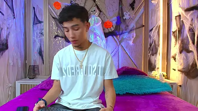 Snapshot of Ink_Boy chatting on October 2025 01:17:01 PM Ink Boy online show from October 2025 01:17:01 PM