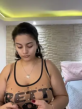 Snapshot of amellita-33 chatting on July 2026 04:38:01 AM amellita-33 online show from July 2026 04:38:01 AM