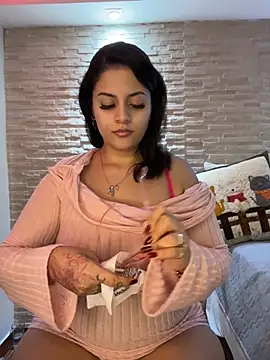 Snapshot of amellita-33 chatting on July 2026 05:45:01 AM amellita-33 online show from July 2026 05:45:01 AM
