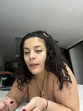 Snapshot of amellita-33 chatting on August 2026 12:35:01 AM amellita-33 online show from August 2026 12:35:01 AM