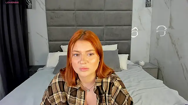 Susie Porter online show from November 2025 01:50:02 AM